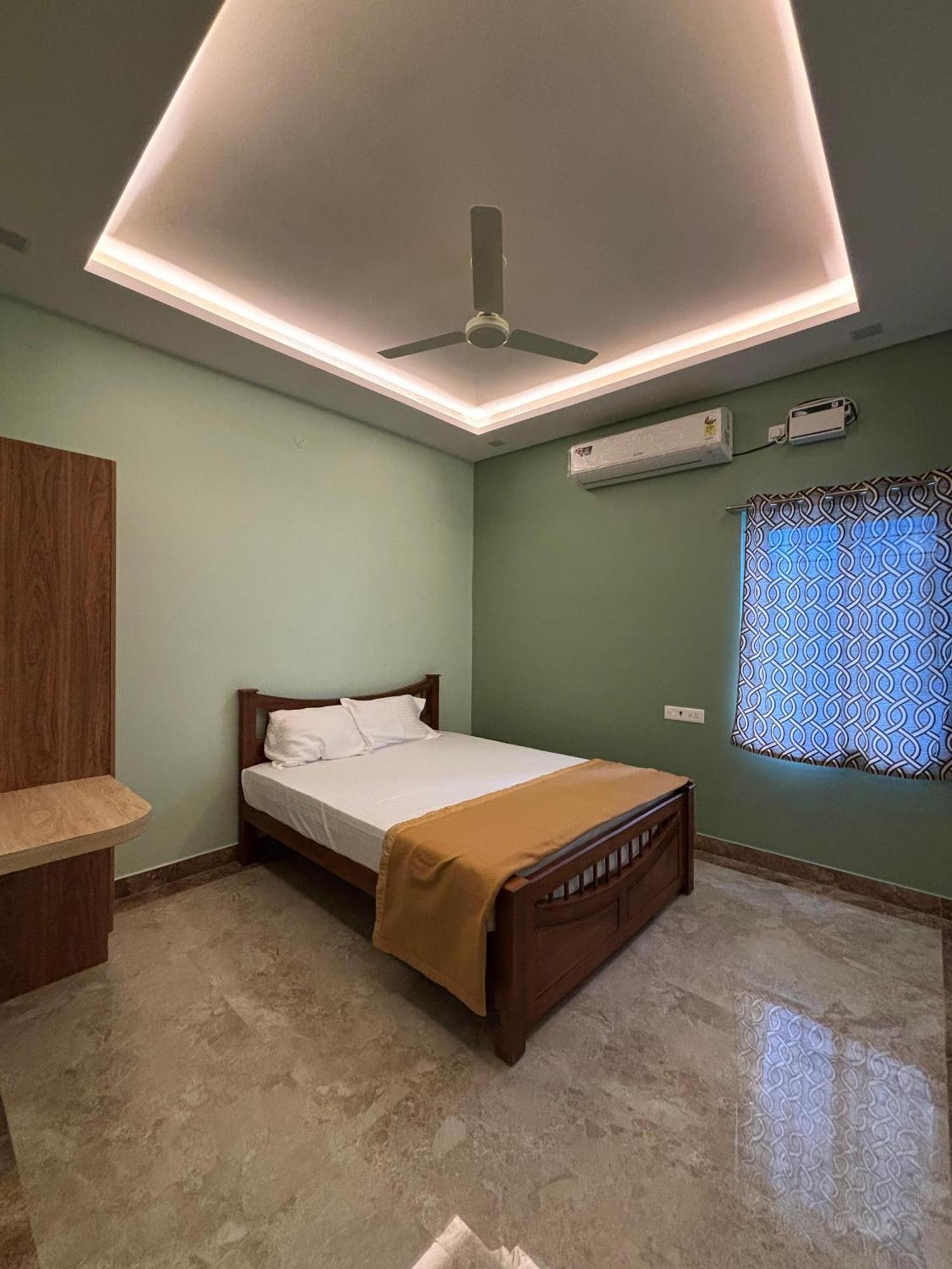 Srirangam Nandavanam Service Apartments Tiruchirappalli Bagian luar foto