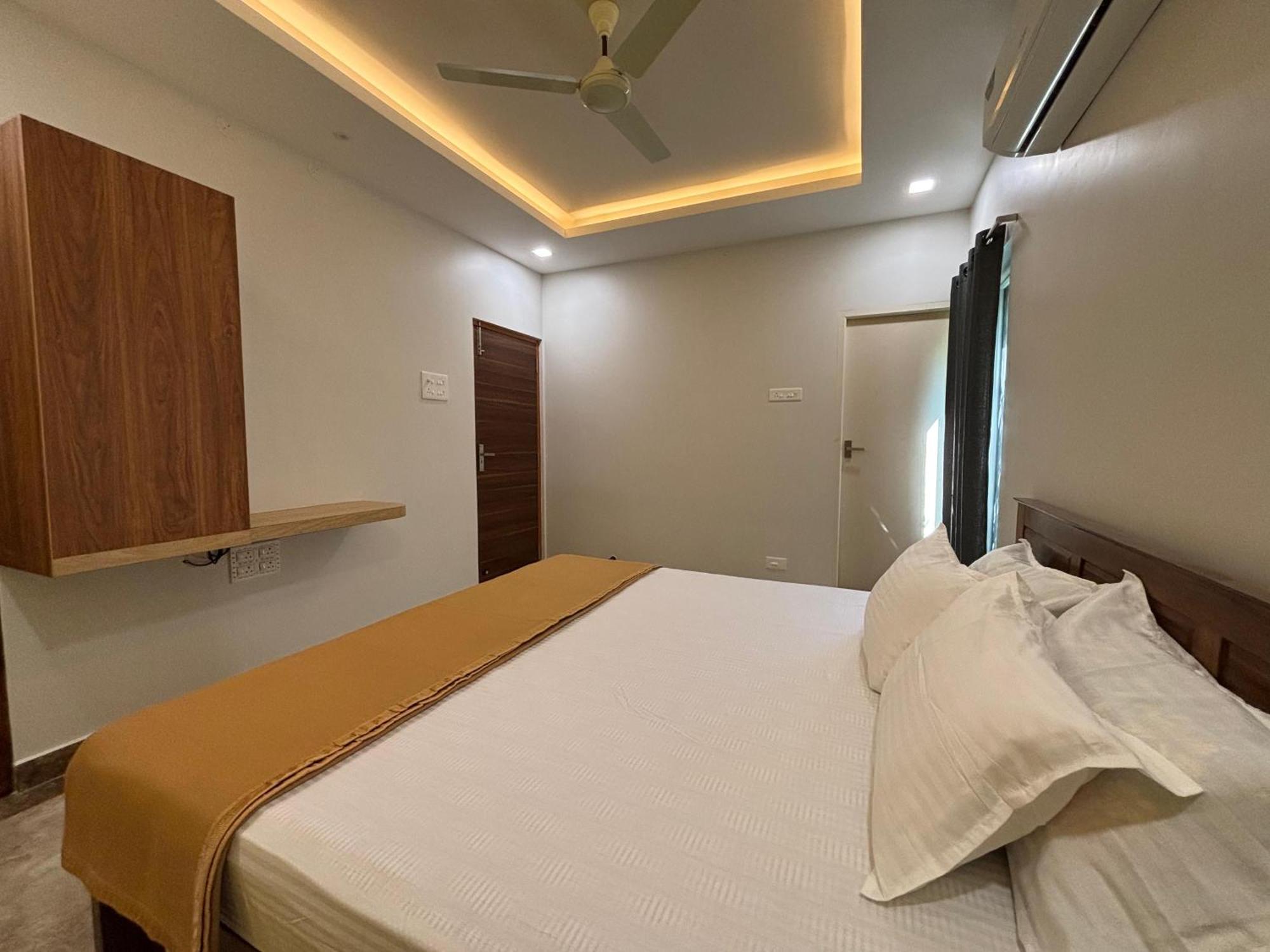 Srirangam Nandavanam Service Apartments Tiruchirappalli Bagian luar foto