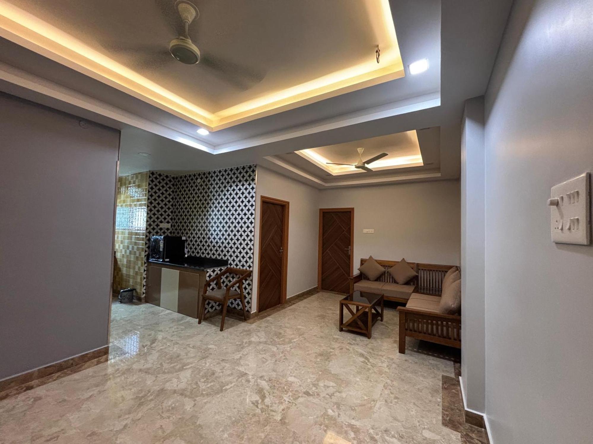 Srirangam Nandavanam Service Apartments Tiruchirappalli Bagian luar foto