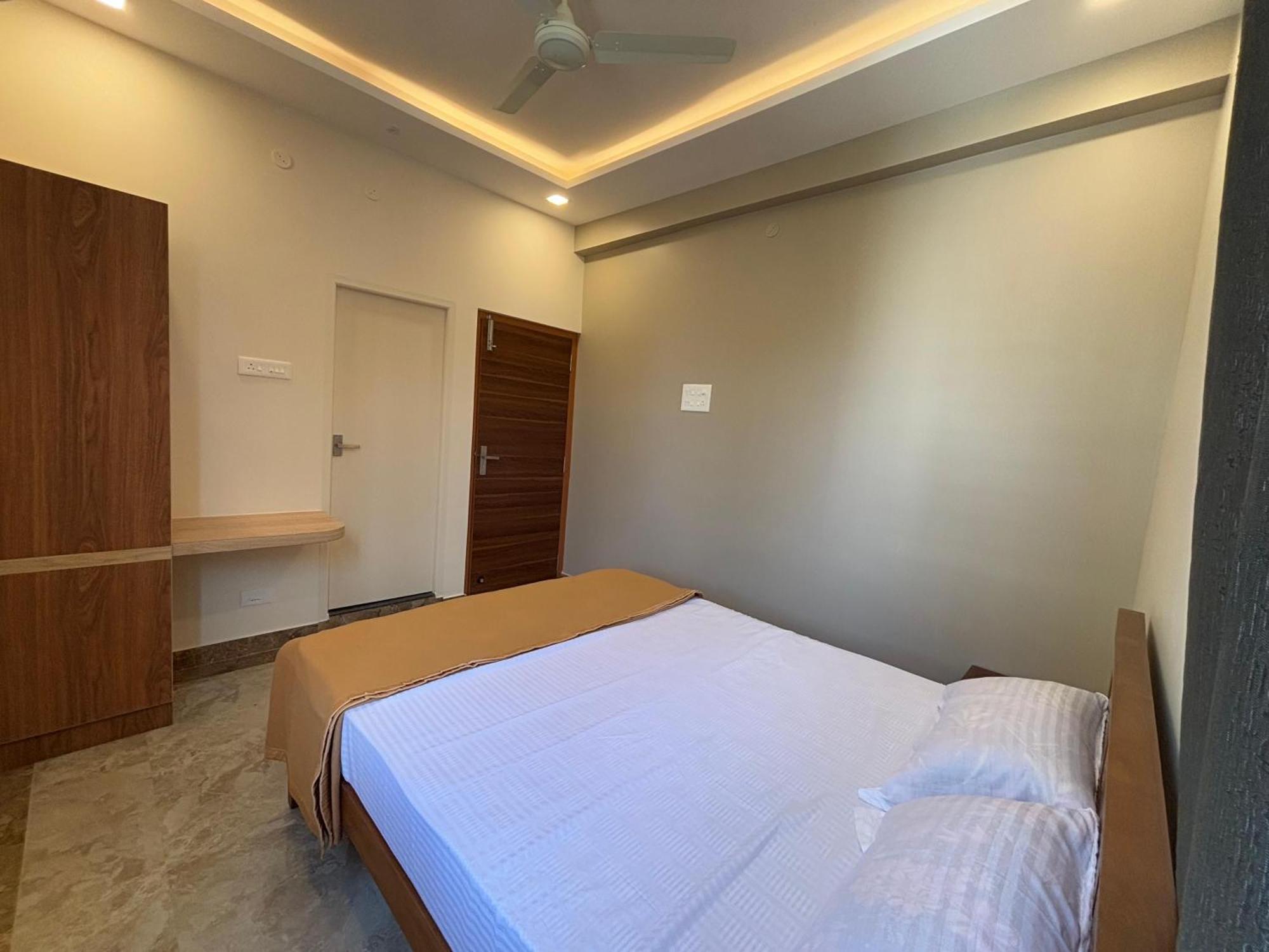 Srirangam Nandavanam Service Apartments Tiruchirappalli Bagian luar foto